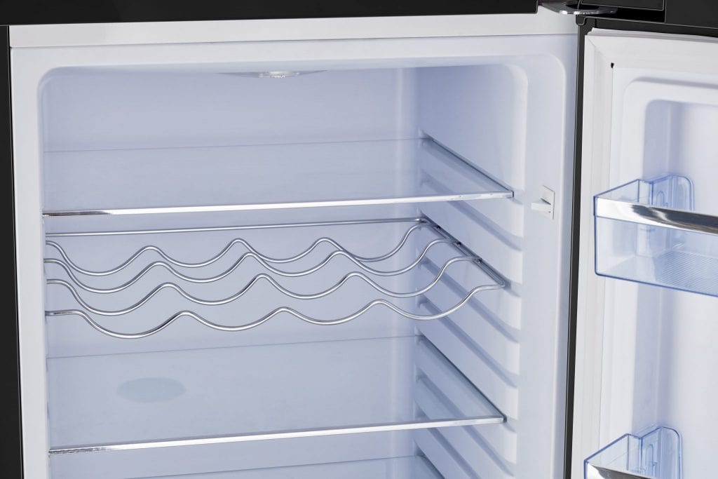 Unique Unique Appliances Unique 7 cu/ft Retro Bottom Mount Refrigerator UGP-215L B AC  (Black)