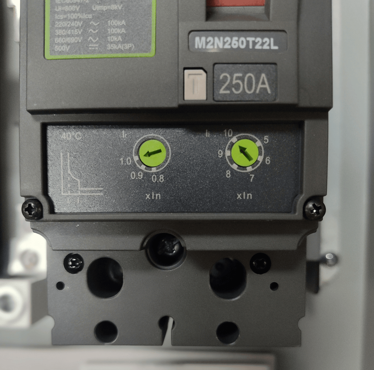 Ben's Deals Solar Power Kits Noark E3R-2AM2N250T22L | Double-Pole UL Listed 250A DC Breaker with Enclosure