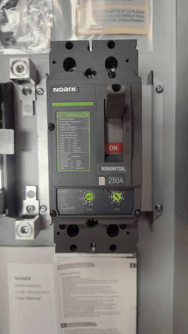 Ben's Deals Solar Power Kits Noark E3R-2AM2N250T22L | Double-Pole UL Listed 250A DC Breaker with Enclosure