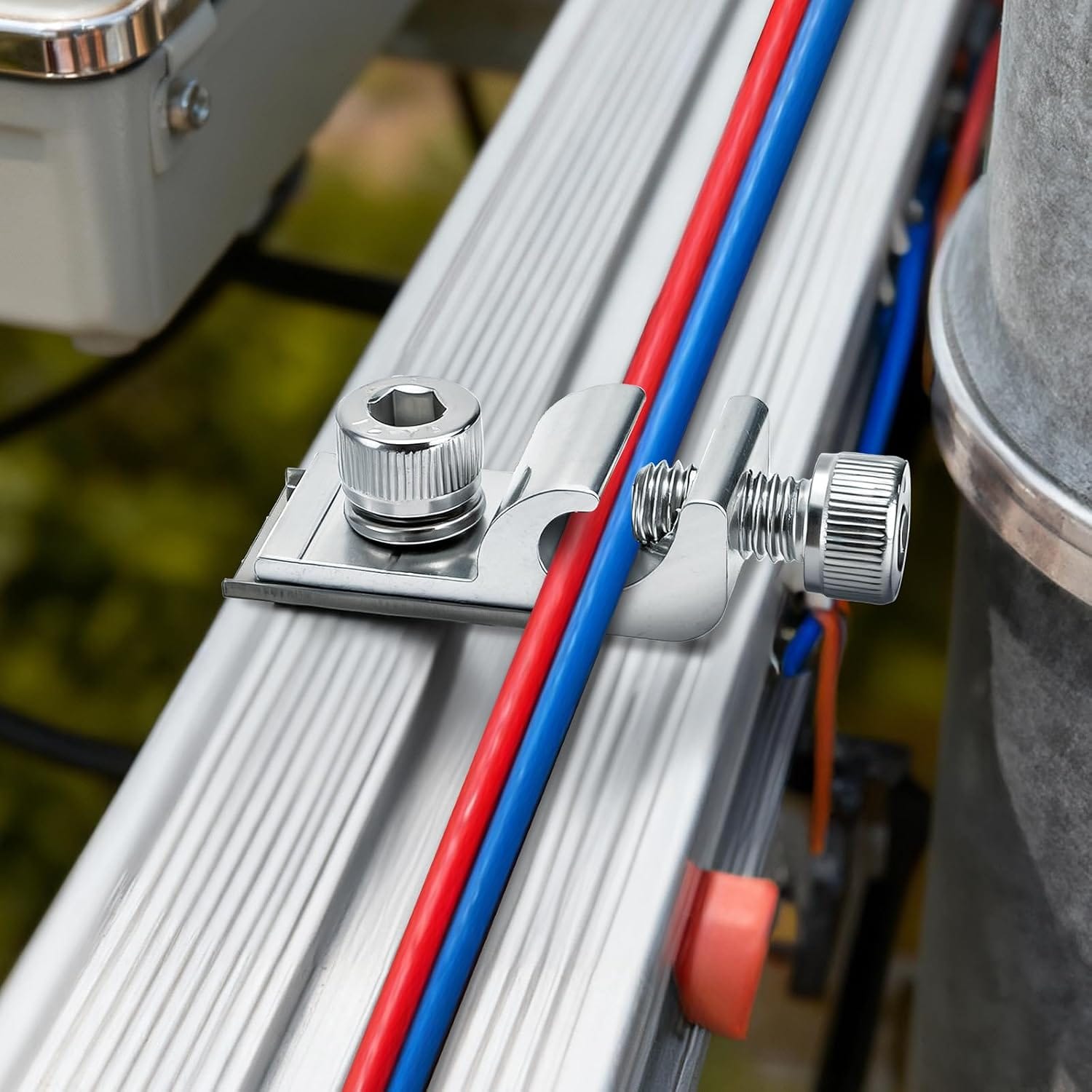 IronRidge Chargers Grounding Lug - In Store Offer Only