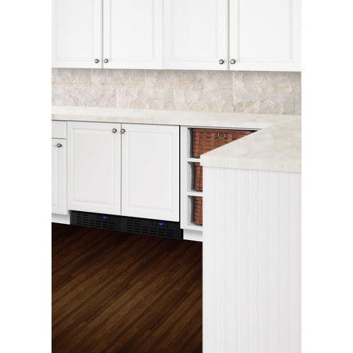 Summit Ice Makers Summit 18" 8 lb. Drain-Free Icemaker, ADA Compliant (Panel Not Included) BIM18IFADA