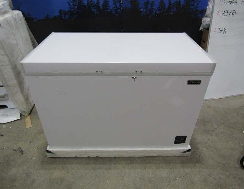 New Scratch & Dent Unique Solar Powered DC Chest Freezer 9.3 Cu. Ft. U
