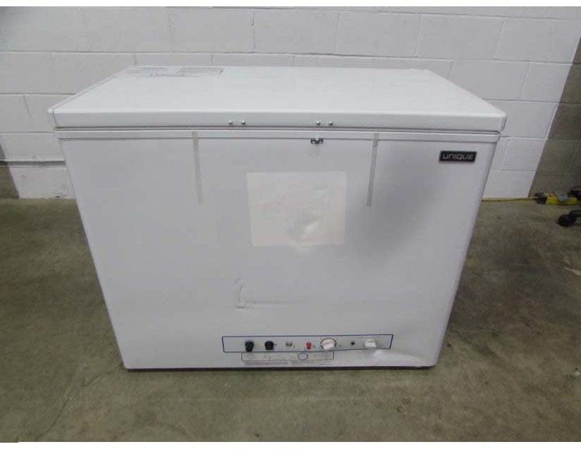 Unique Scratch and Dent or Pre-Owned Off-Grid Appliances New Scratch & Dent Unique UGP-6F Propane Chest Freezer 6 cu/ft  CSA Certified Dual Power (Propane/110V) UGP-6F SM W Serial #1935