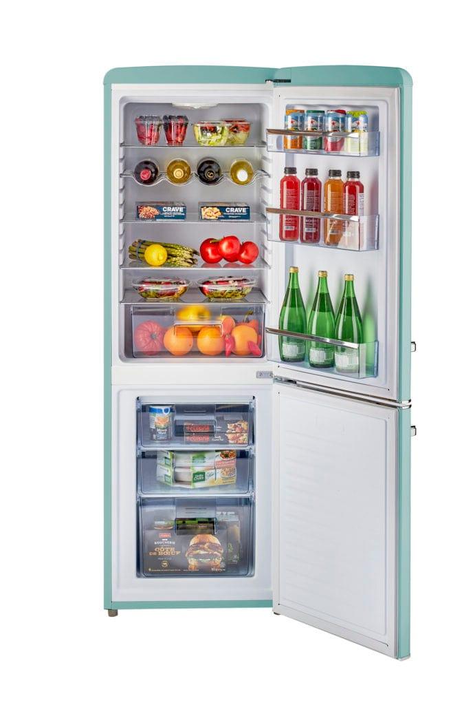 Unique Unique Appliances Unique 7 cu/ft Retro Bottom Mount Refrigerator UGP-215L T AC (Turquoise)