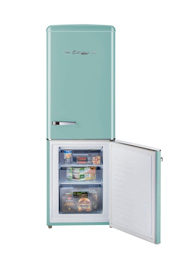 Unique Unique Appliances Unique 7 cu/ft Retro Bottom Mount Refrigerator UGP-215L T AC (Turquoise)