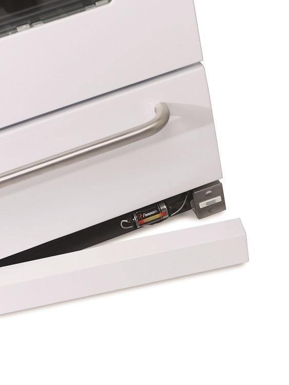 Unique Propane Range /Stove Unique Classic 24" Propane Range Battery Ignition  Variable BTU Sealed Burners (11,000 BTU largest)  Cast Iron Grates Window UGP-24G OF1 W (white)